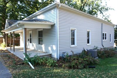 700 S Maple Street, Home with 3 bedrooms, 2 bathrooms and null parking in Creston IA | Image 3