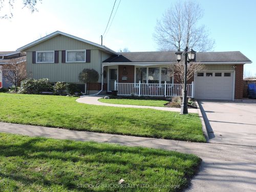 6762 Cherrygrove Road, Niagara Falls, ON, L2E5M6 | Card Image