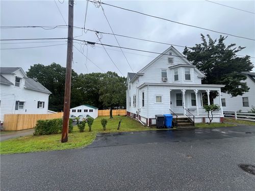 12 Winthrop St, Cranston, RI, 02910-1438 | Card Image
