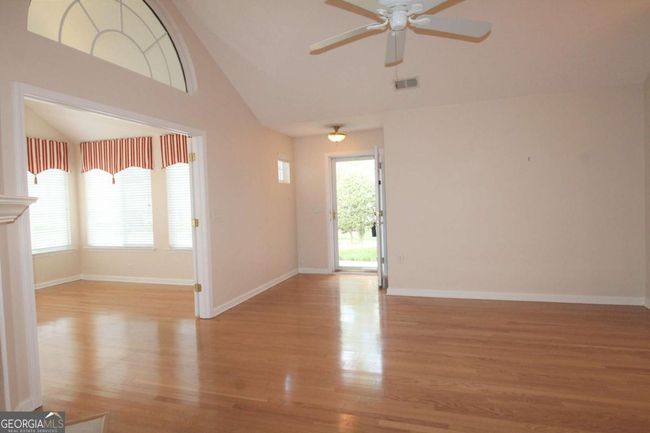 1107 Sweet Apple Cir, Condo with 2 bedrooms, 2 bathrooms and null parking in Alpharetta GA | Image 5