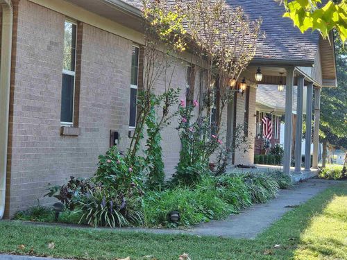 201 W College St, Beebe, AR, 72012-2903 | Card Image