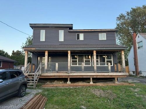 93 Howard Ave, Hamilton, ON, L9A2W4 | Card Image