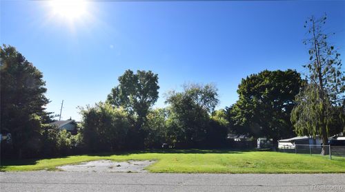 1029 W Williamson Avenue, Flint Charter Township, MI, 48507 | Card Image