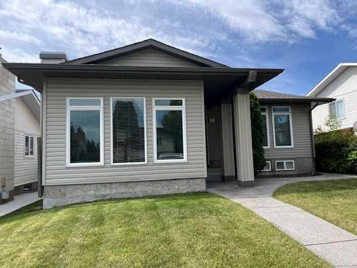 5711 18 Avenue Ne, Calgary, AB, T1Y1N8 | Card Image