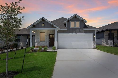 121 Unforgiven Ln, Jarrell, TX, 76537-0749 | Card Image