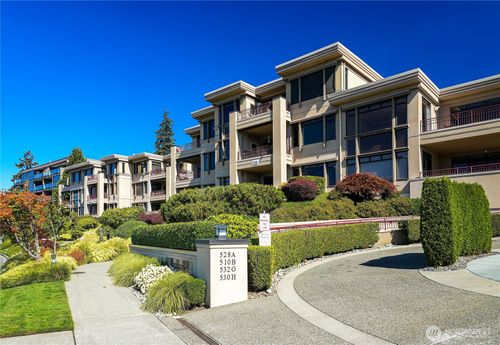 h-101-530 Lake St S, Kirkland, WA, 98033-9027 | Card Image