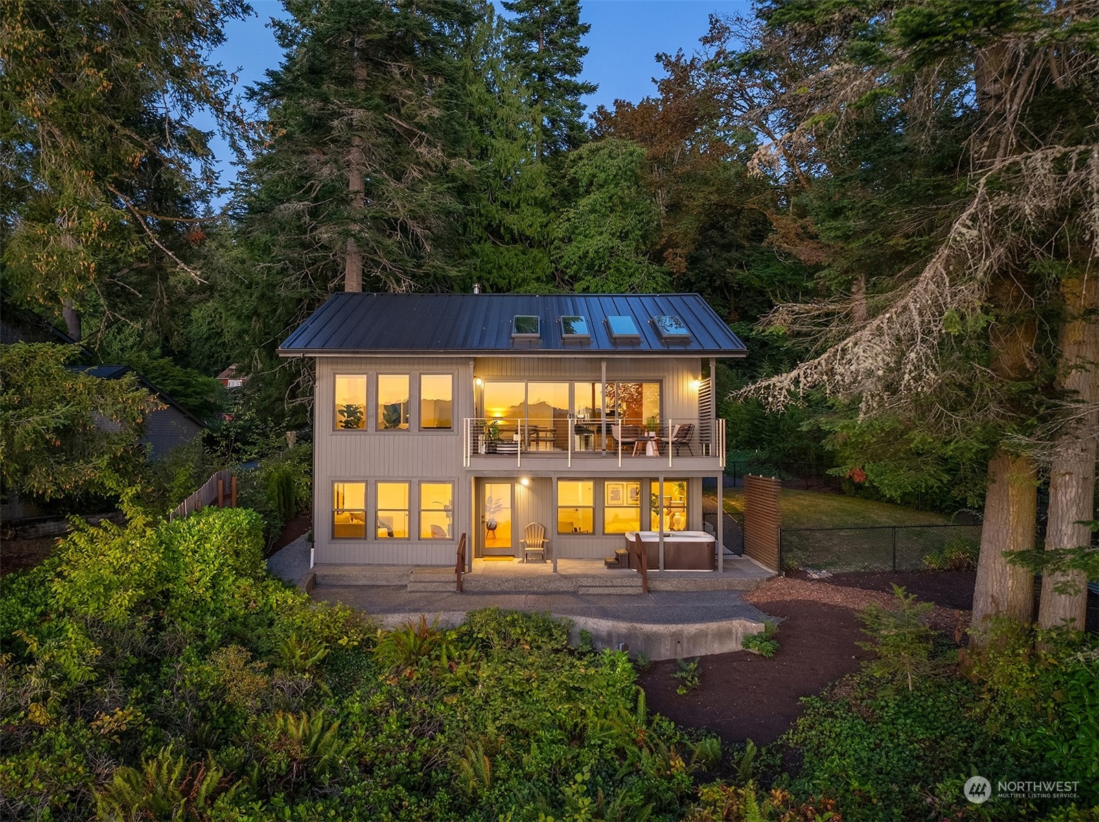 Sunset Ave, Bainbridge Island, WA 98110