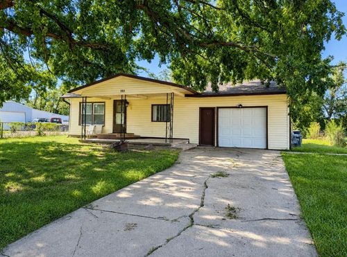 420 E Otis Ave, Salina, KS, 67401-8729 | Card Image