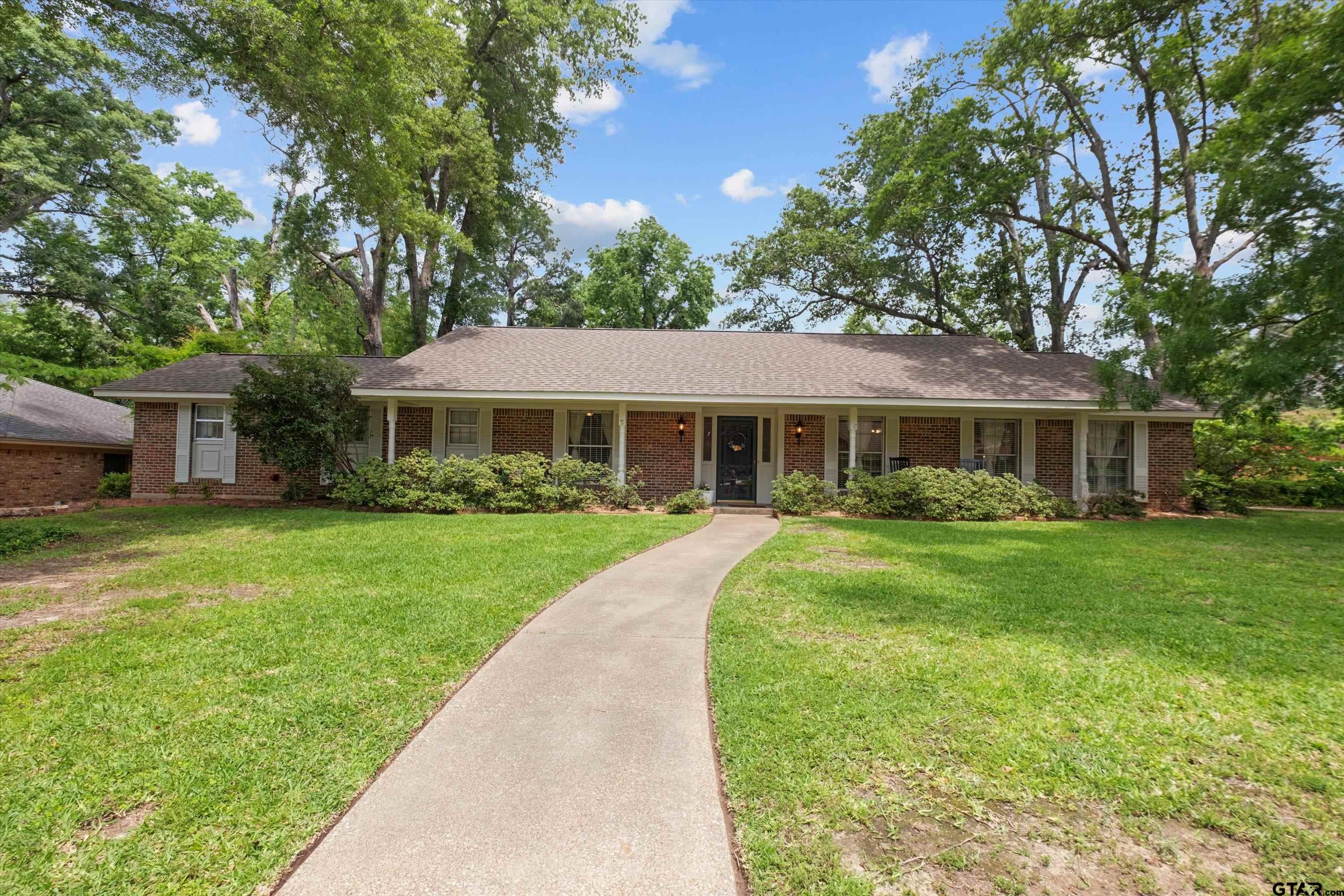 Trenton Dr, Tyler, TX 75703