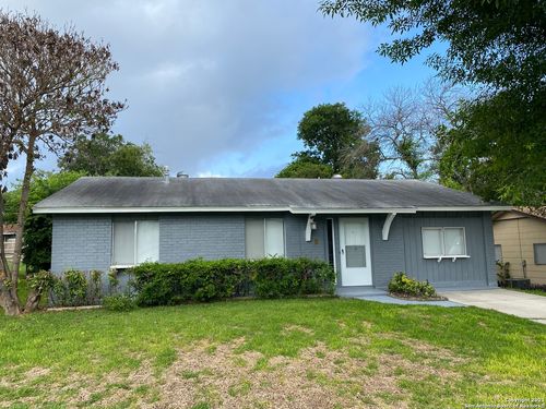 12421 Trailing Oaks St, Live Oak, TX, 78233-2819 | Card Image