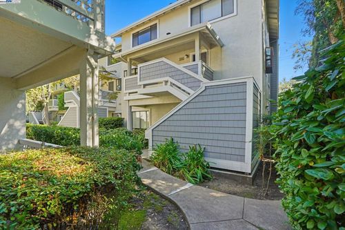 apt-229-2586 Oak Rd, Walnut Creek, CA, 94597-7824 | Card Image
