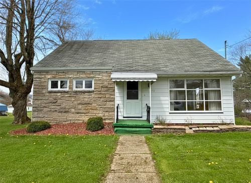 423 Flower Ave, Grove City, PA, 16127-2301 | Card Image