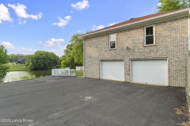 3205 Lake Pointe Ct, House other with 3 bedrooms, 4 bathrooms and null parking in Crestwood KY | Image 14