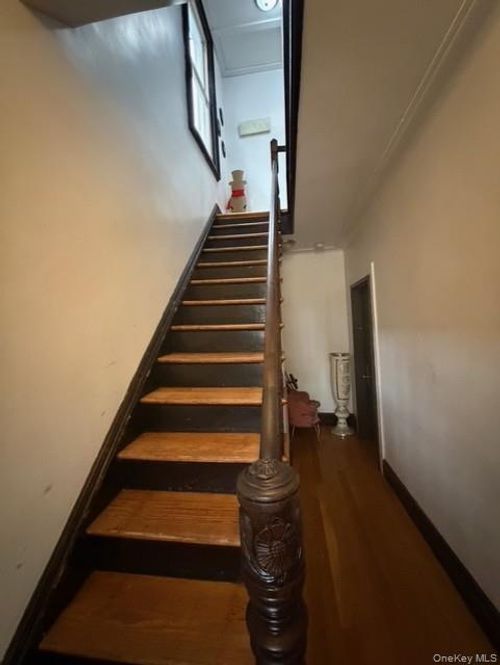 1822 Hunt Ave, Bronx, NY, 10462-3834 | Card Image