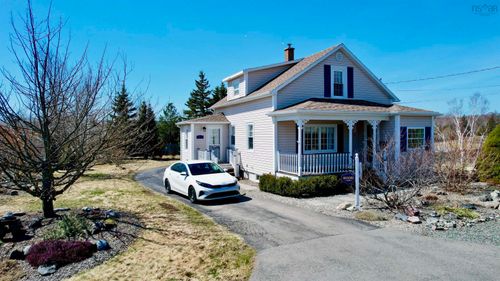 11 Cameron Street, Glace Bay, NS, B1A2E8 | Card Image