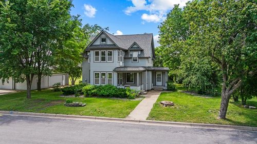 207 S Lake St, Belview, MN, 56214-4015 | Card Image