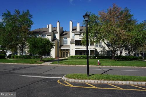 apt-6-106 Heritage Blvd, Princeton, NJ, 08540-7037 | Card Image