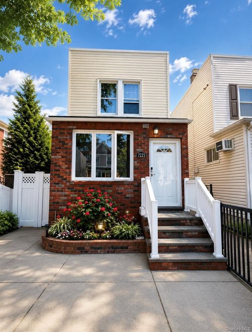 7221 66th Drive, New York, NY, 11379 | Card Image
