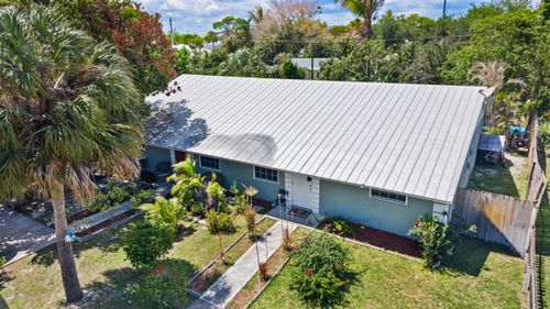 2705 Se Ellendale St, Stuart, FL, 34997-5211 | Card Image