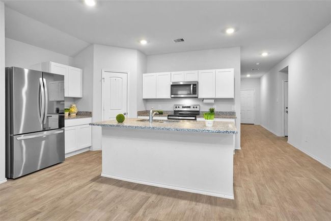 127 Barton Creek Dr, House other with 4 bedrooms, 2 bathrooms and 2 parking in Huntsville TX | Image 12