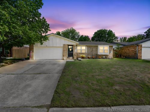 1705 S Poplar Avenue, Broken Arrow, OK, 74012 | Card Image