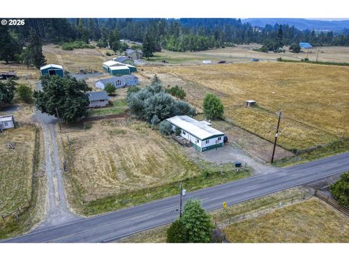 82784 Howe Ln, Creswell, OR, 97426-9751 | Card Image