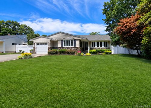 7 Talbot Ln, Smithtown, NY, 11787-2417 | Card Image