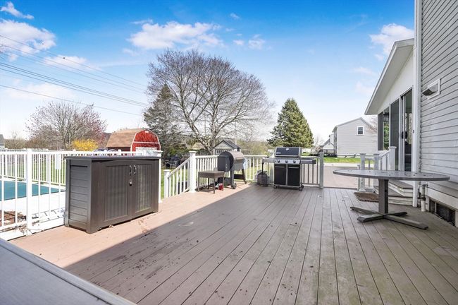 174 Pasture Farm Dr, House other with 3 bedrooms, 2 bathrooms and 4 parking in Middletown RI | Image 32