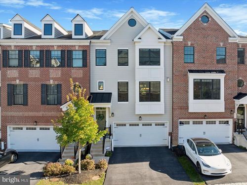 50 Parkview Cir, WAYNE, PA, 19087-4188 | Card Image