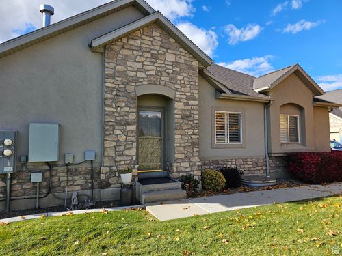 10831 Wynview Ln, South Jordan, UT, 84095-8466 | Card Image