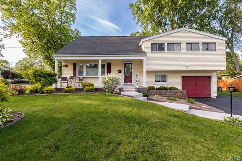 4 Alder Ln, Liverpool, NY, 13090-2329 | Card Image