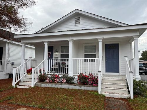 132 Nursery Ave, Metairie, LA, 70005-4224 | Card Image