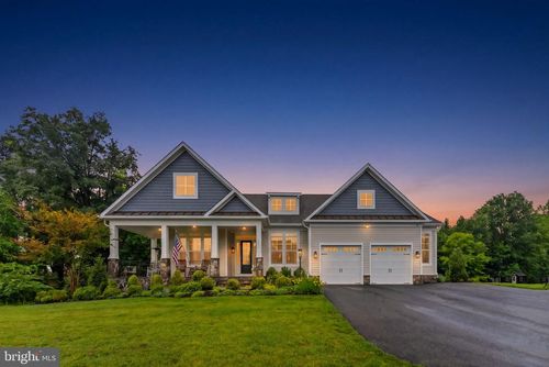 9801 Thoroughbred Rd, WARRENTON, VA, 20187-2617 | Card Image