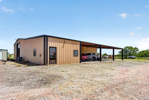 1218 Nw Broadway St, Coahoma, TX, 79511-2156 | Card Image