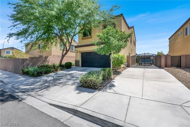 3724 Gilmore Creek St, House other with 3 bedrooms, 3 bathrooms and null parking in Las Vegas NV | Image 4