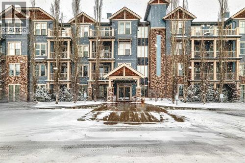 201 Sunset Dr, Cochrane, AB, T4C0H5 | Card Image