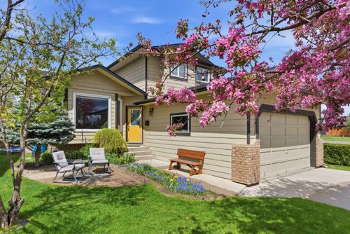 204 Sunrise Cir Se, Calgary, AB, T2X2Z8 | Card Image