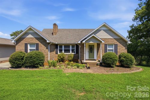 2106 Polkville Rd, Shelby, NC, 28150-2846 | Card Image