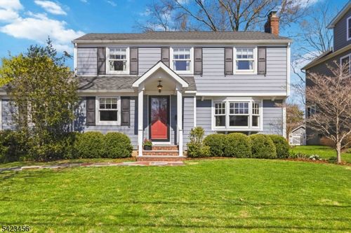 54 Knollwood Ave, Madison, NJ, 07940-1746 | Card Image