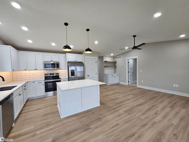 1409 E 10 Th Street, Condo with 4 bedrooms, 3 bathrooms and null parking in Carroll IA | Image 11