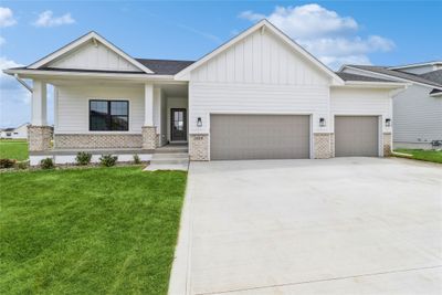 2809 Nw Linwood Court, Home with 4 bedrooms, 2 bathrooms and null parking in Ankeny IA | Image 2