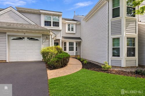 11 Vreeland Ct, Sayreville, NJ, 08872-2707 | Card Image