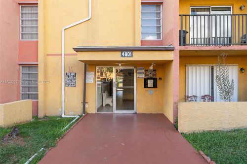 16-4801 Nw 7th St, Miami, FL, 33126-2167 | Card Image