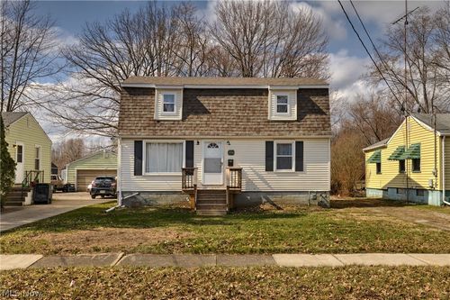 1935 Northfield Ave Nw, Warren, OH, 44485-1734 | Card Image