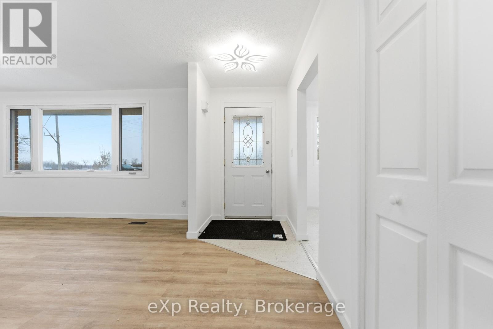 Residential in Quinte West (Sidney Ward) 3