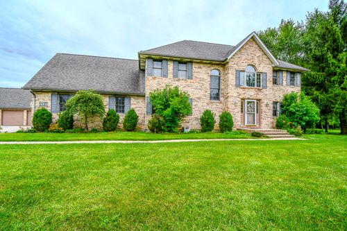 6439 Greenridge Ave, New Carlisle, OH, 45344-9010 | Card Image