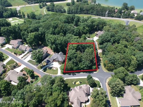 319 Kenosha Ln, Loudon, TN, 37774 | Card Image