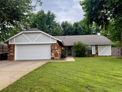 210 W 115th Street, Jenks, OK, 74037 | Card Image
