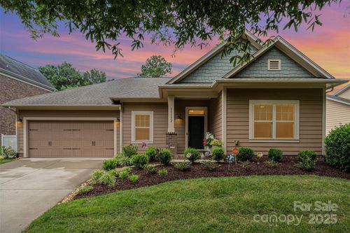 11132 Warfield Ave, Huntersville, NC, 28078-5437 | Card Image