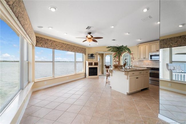 1109 Nettles Blvd, House other with 2 bedrooms, 2 bathrooms and 1 parking in Jensen Beach FL | Image 19